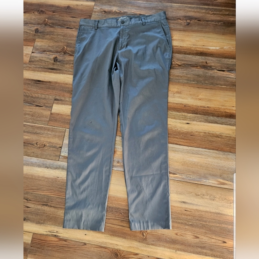 Nike Men's Gray Chinos